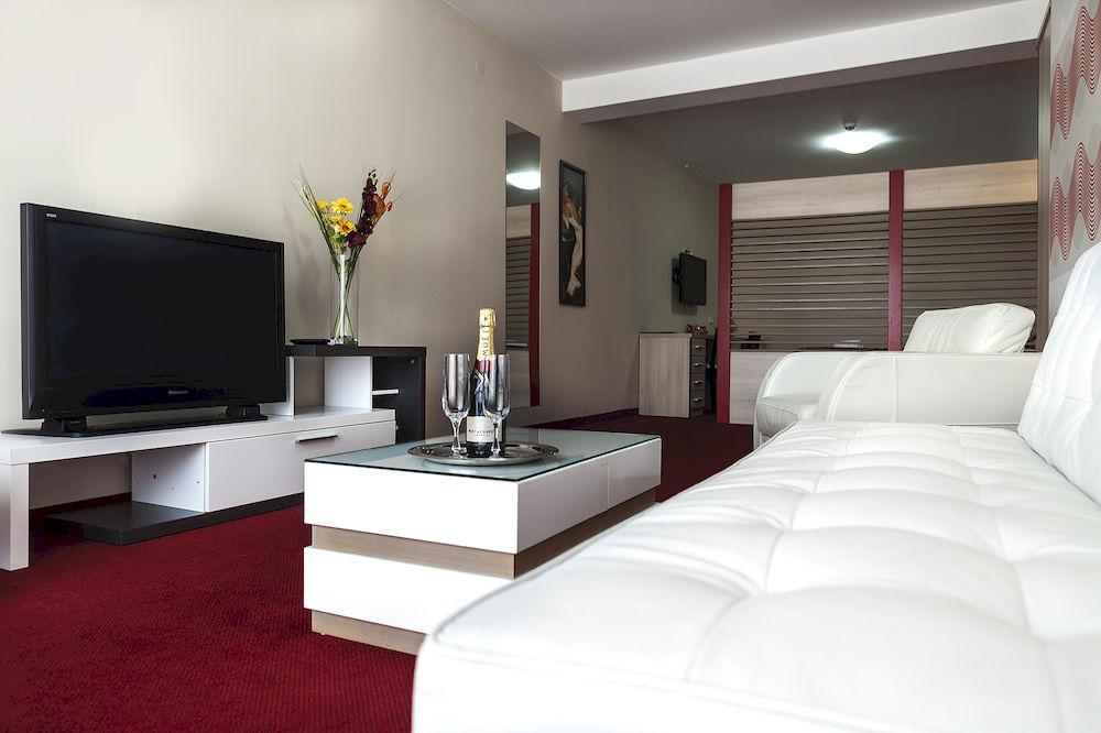 Hotel City Code Vizura garni RENEW Belgrad Exterior foto